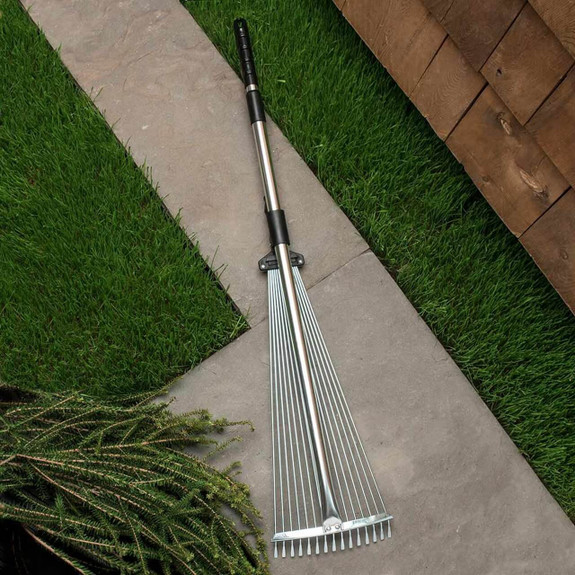 Collapsing Garden and Leaf Rake with Extendable Handle