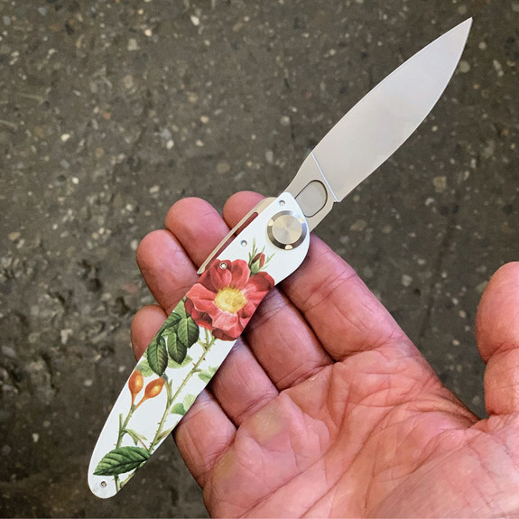 Flower Design Folding Knife