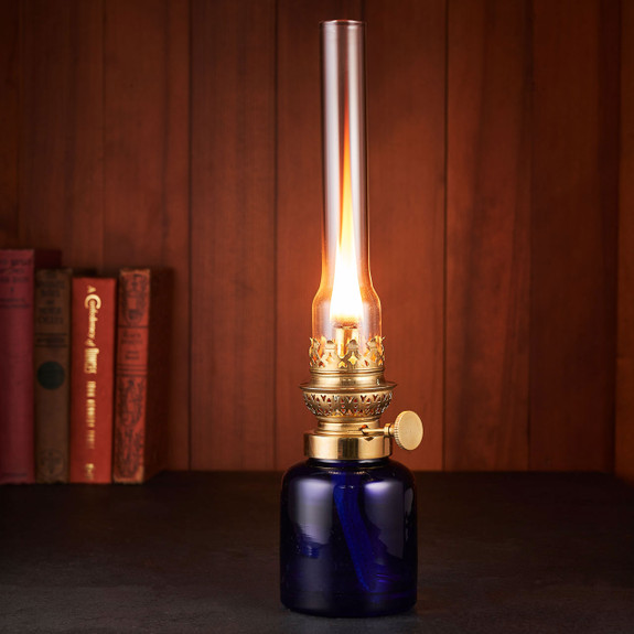 Heirloom Oil Small Table Lamp