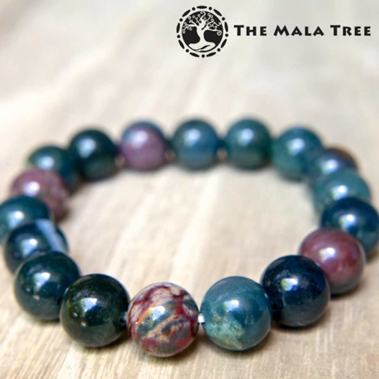 Bloodstone bracelet -To promotes intuitive powers and gives courage -  Engineered to Heal²
