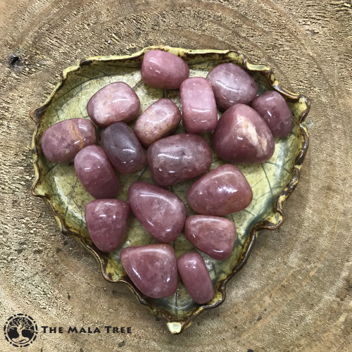 STRAWBERRY QUARTZ Tumbled Stone STRAWBERRY QUARTZ Tumbled Stone