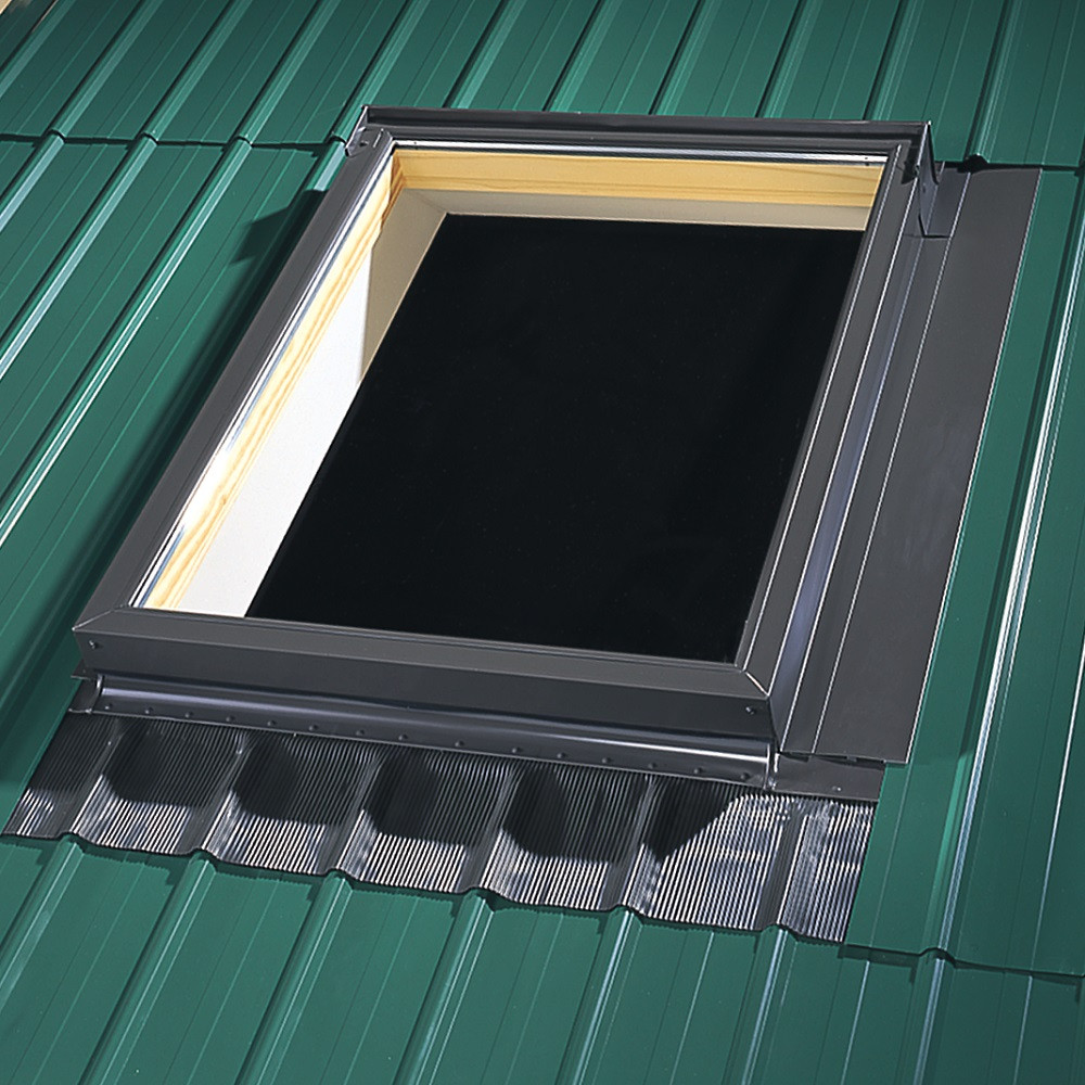 VELUX EDM S01 Metal Roof Flashing Kit | SolarSkylights.com