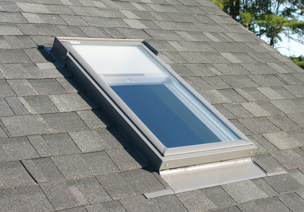 VELUX FS C08 Fixed Deck Mount Skylight | SolarSkylights.com