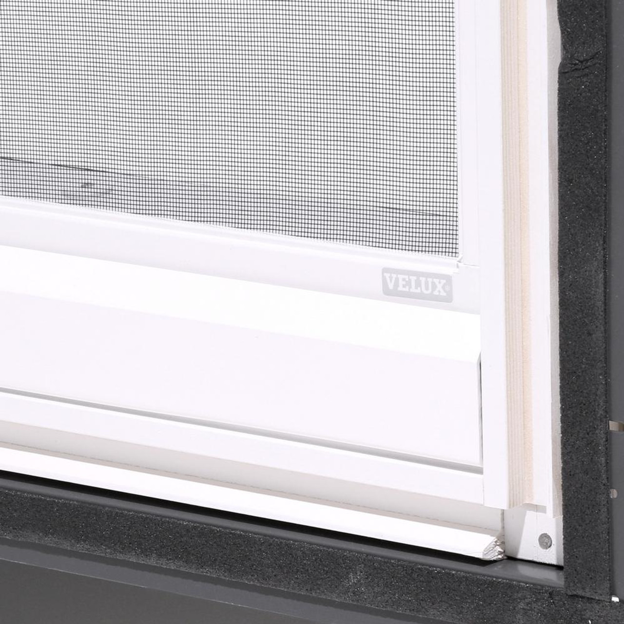 M06 Powered VSS VELUX Solar Skylight