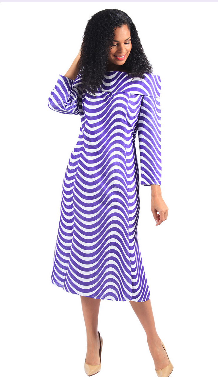 diana purple dress Diana Ross modeling a dress she designed for her role as Tracy Chambers in Mahogany (1975) : r/70s