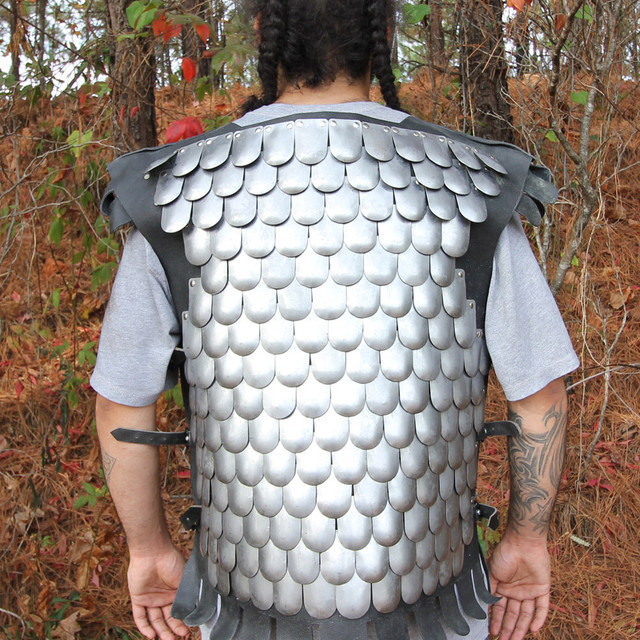 Medieval Middle Age Body Scale Armor 6C3-IN9111XL