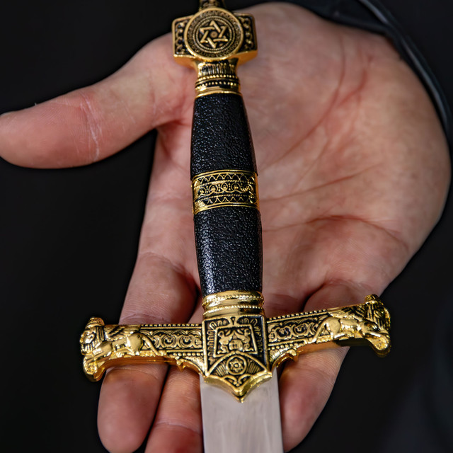 King Solomon Medieval Crusader Replica Longsword - Black