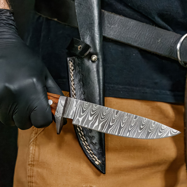 Hardwood Fever Damascus Steel Drop Point Full Tang Small Medium Game Hunting Camping Knife w/ Wood Handle & Genuine Leather Sheath Included