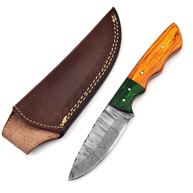 Brazilian Emerald Damascus Steel Full Tang Hunting Knife | Leather Sheath Included