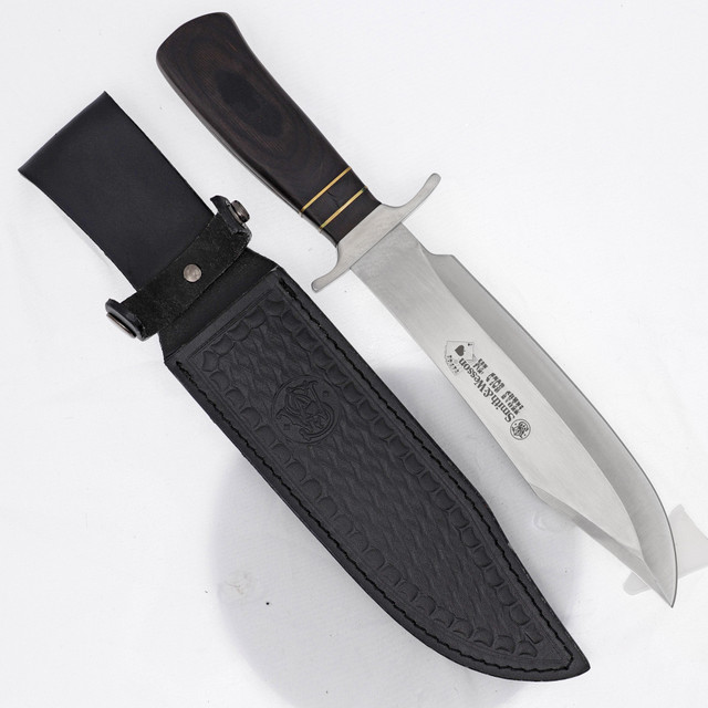 Limited Edition Texas Hold 'Em Bowie Knife with Hardwood Handle & Leather Sheath