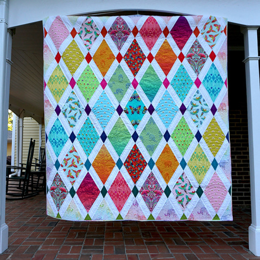Free Pattern - Tula Pink - Tumble Quilt