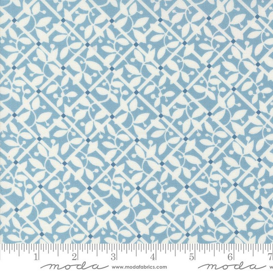 Moda - Shoreline - Lattice, Lt Blue
