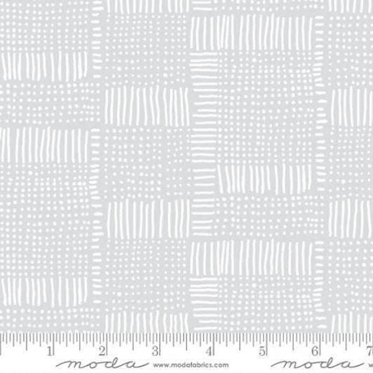 Moda - Whispers - Dash Dot, Zen Grey