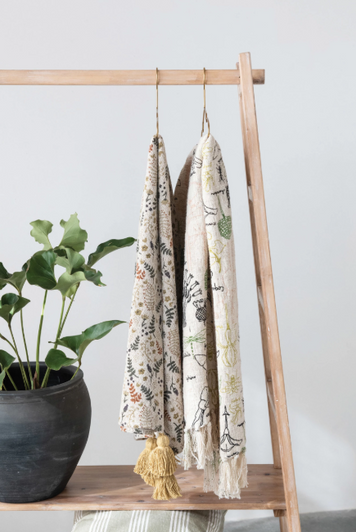 Woven Printed Throw with Tassels, Floral Pattern