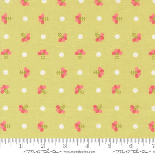 Moda - In The Garden - Dotted Sprig, Light Green