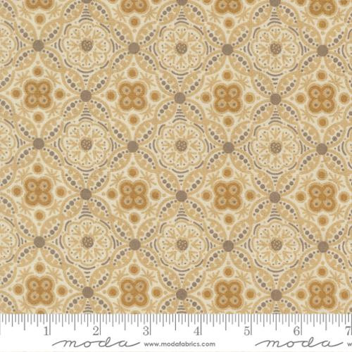 Moda - Posh - Damask Medallion, Ivory Whisper