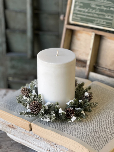 Snowy Mini Cone Candle Ring | 8”