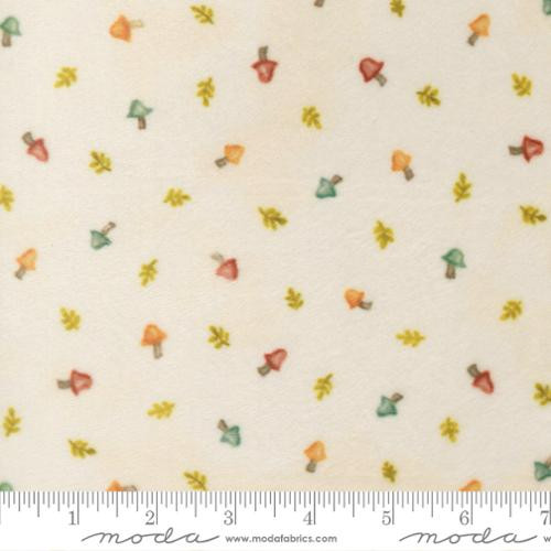 Moda - Quilting Cuddle - Effies Woods Cuddle - Tiny Mushroom Ditsy, Cloud