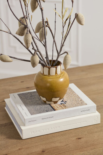 Yves Vase