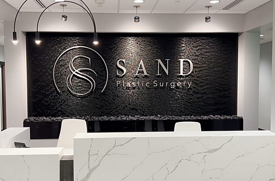 black-scored-acrylic-water-wall-for-sands-plastic-surgery-in-spokane-washington.jpg