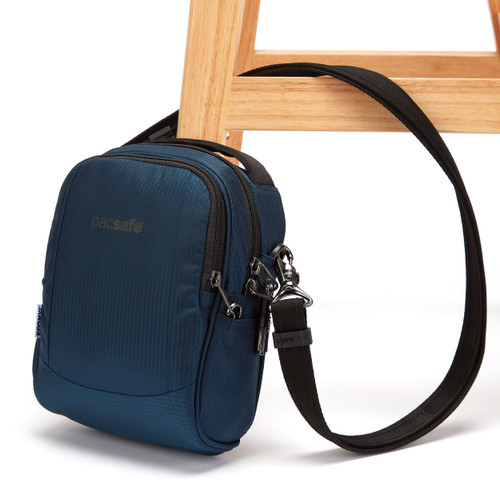 6004-614 Pacsafe Econyl Metrosafe LS100 Anti-Theft Cross Body - Unisex