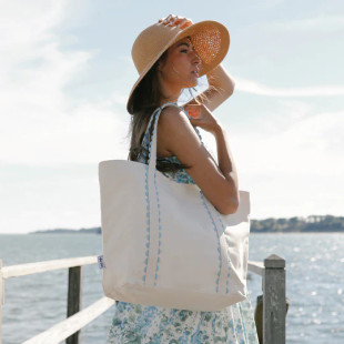 Ame & Lulu Nantucket Canvas Scallop Beach Tote