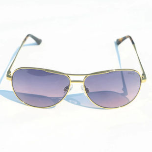 Fit: M
Frame Color: Gold
Lens Color: Gray-Lavender