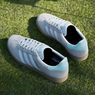 Adidas Gazelle Beige/Mint Spikeless Golf Shoe 