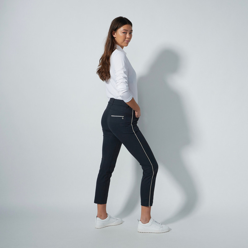 Daily Sports Glam Black Ankle Pant