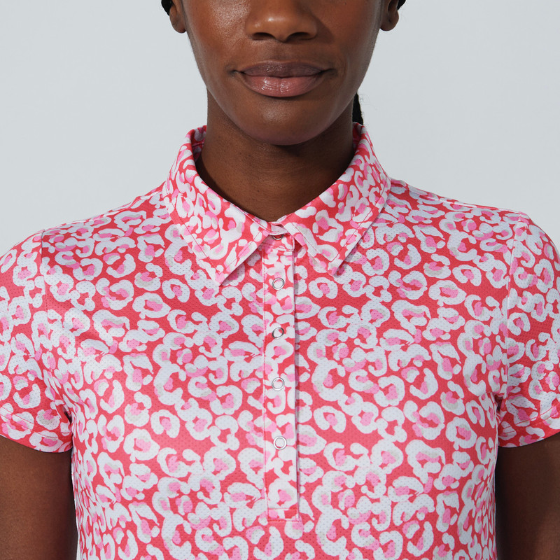 Daily Sports Sheermotion Leo Coral Short Sleeve Polo