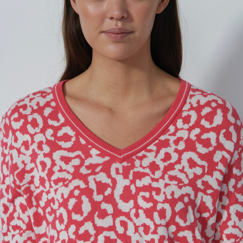 Daily Sports Leo Coral V-Neck Sweater