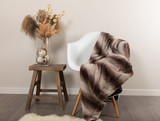 HUSKY FAUX FUR THROW