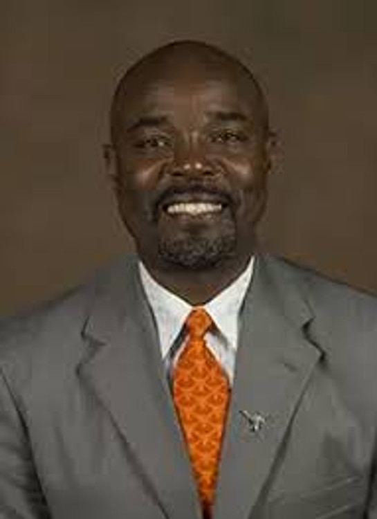 Episode 96 | Texas Coach Edrick Floreal