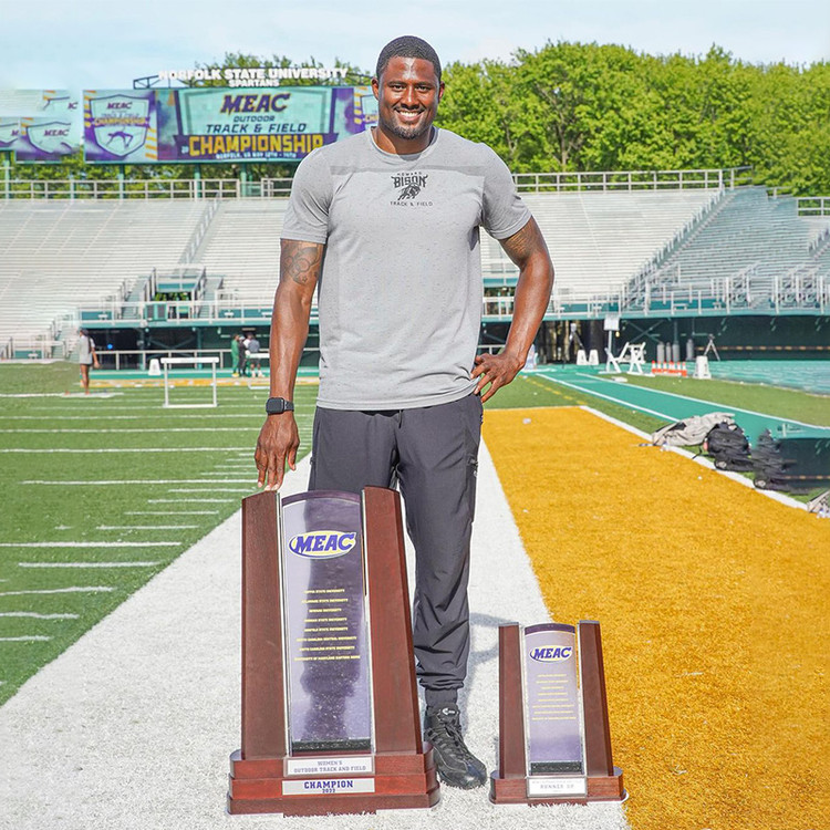 Episode 44 | Gold Medal Hurdler - David Oliver | On Track Podcast