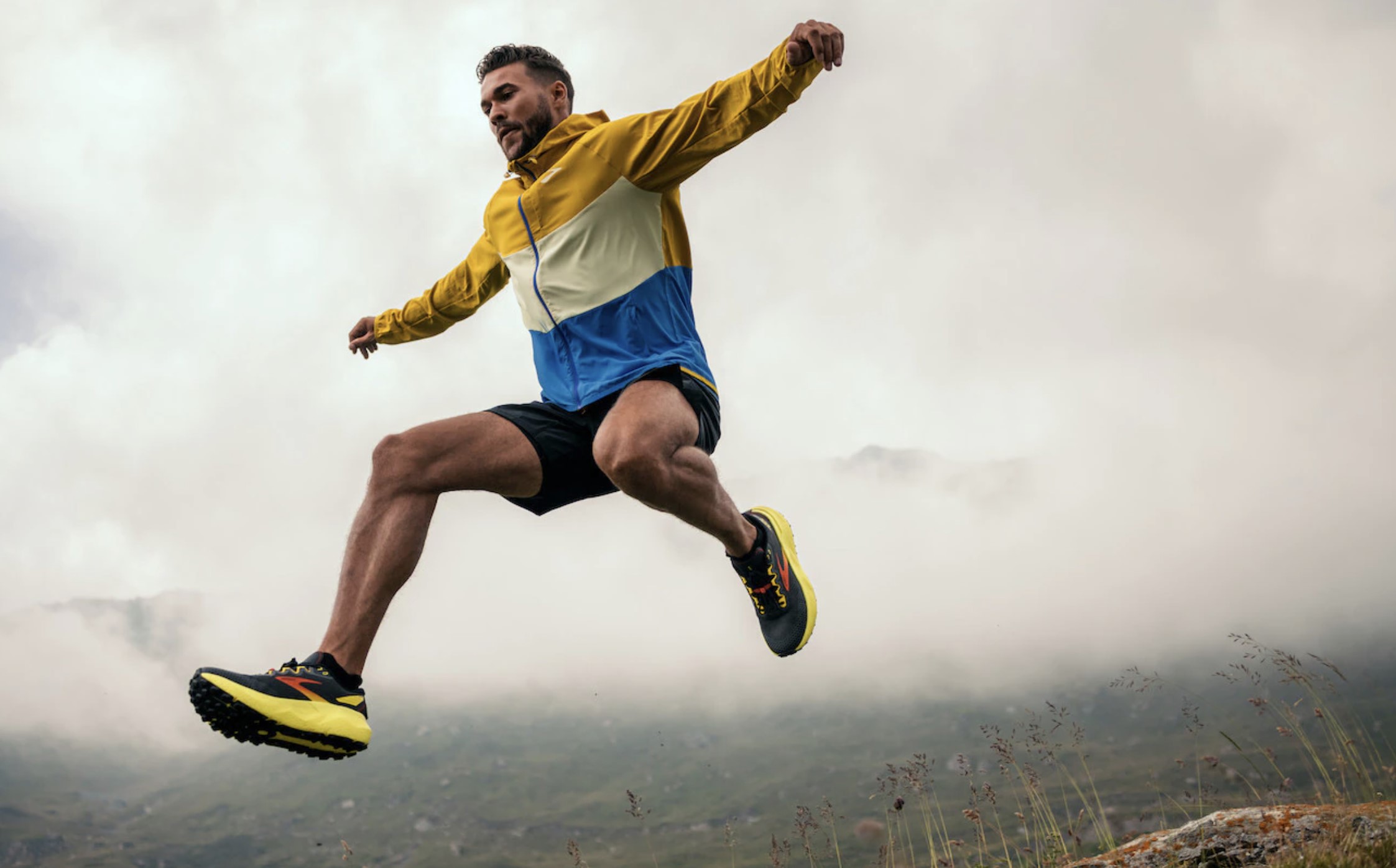 Brooks running shoes hi-res stock photography and images - Alamy