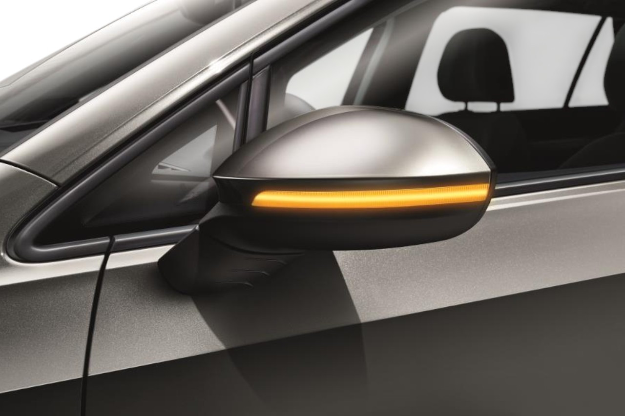 2022-2026 VW GTI LED Dynamic Turn Signals 2022-2026 VW GTI LED Dynamic Turn Signals