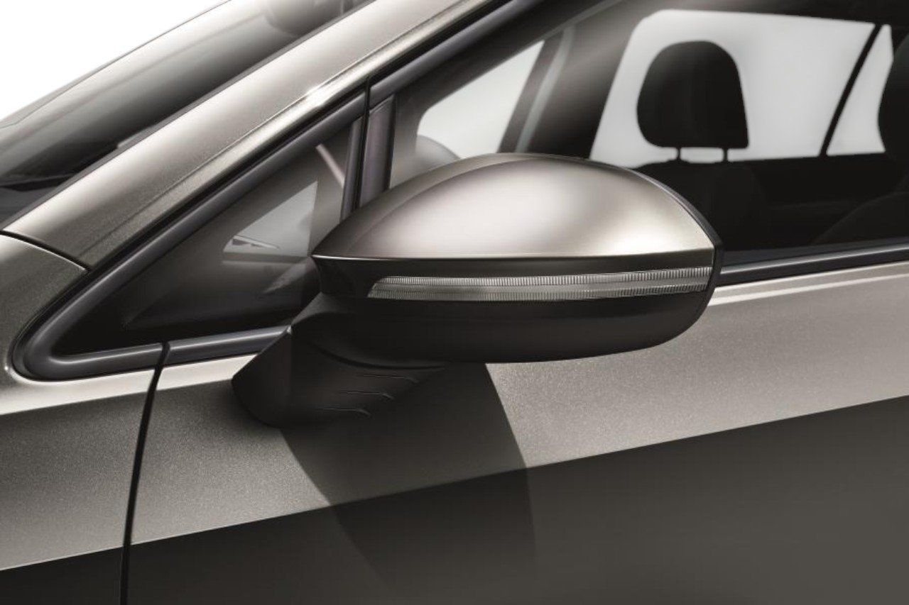 2022-2026 VW Golf R LED Dynamic Turn Signals 2022-2026 VW Golf R LED Dynamic Turn Signals