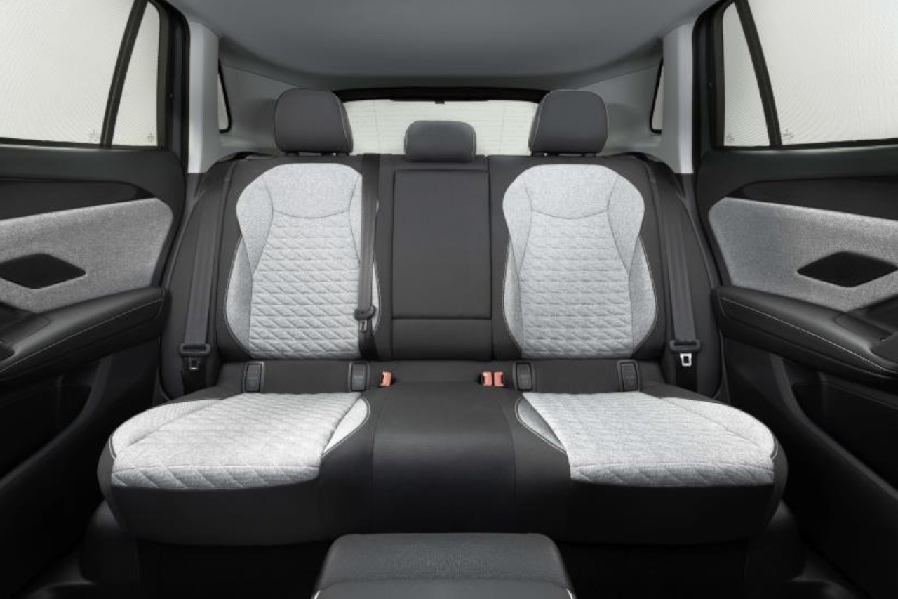 2025–2027 Volkswagen Tiguan Rear Sunshade Set