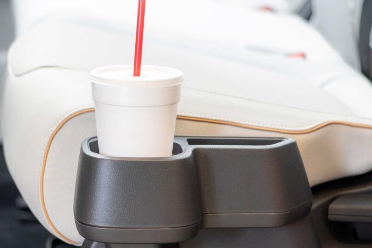2027 Volkswagen Atlas Cup Holders