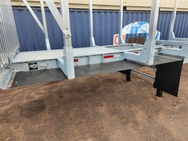 Pratt 127-inch fender belting assembly mounted on trailer fender with aluminum strap and Grade-8 hardware, preventing logs and road spray from reaching the truck’s drive tires. Pratt 127-inch fender belting assembly mounted on trailer fender with aluminum strap and Grade-8 hardware, preventing logs and road spray from reaching the truck’s drive tires.