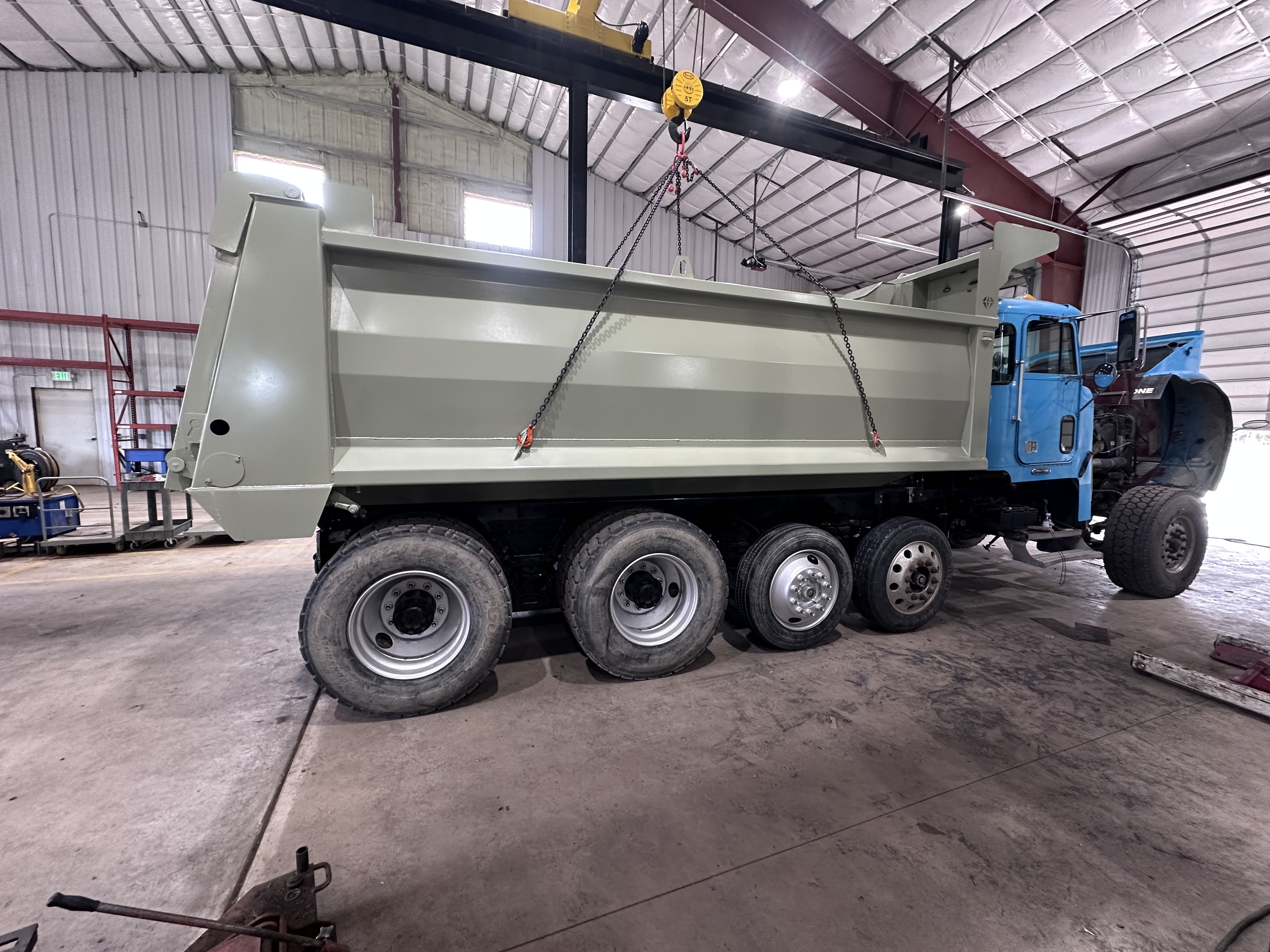 Dump body setup and installation
