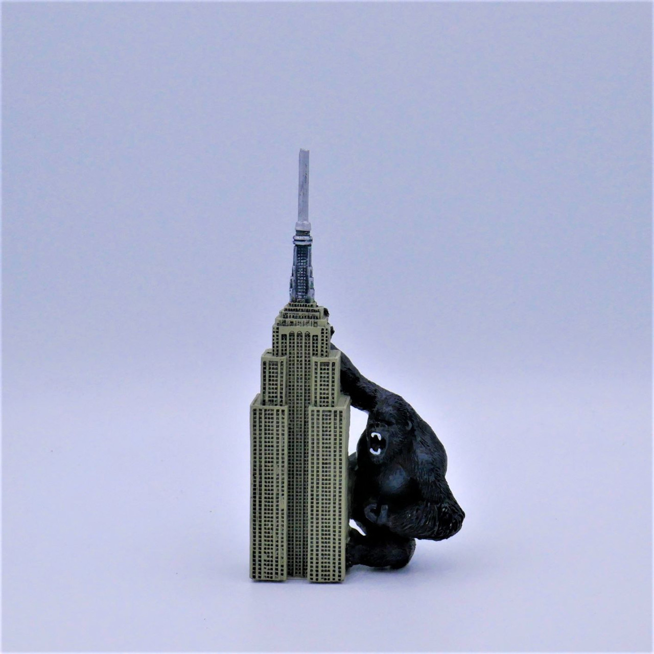 Empire State Building Statuette w/King Kong-1610396197 - NEW YORK ...