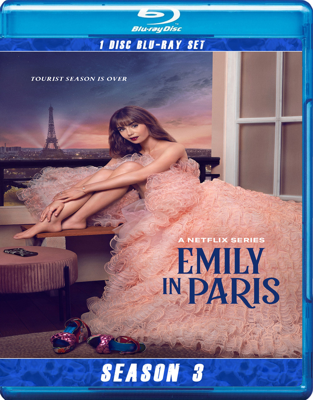 Emily In Paris - Season 3 - Asuka The Disc Dog