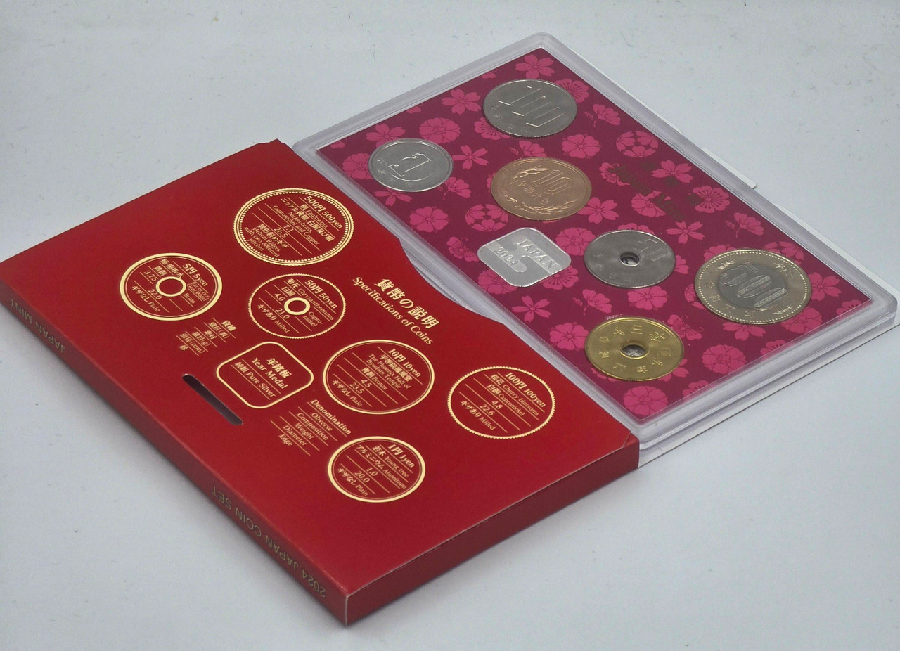 Japan 2024 BU year coin set and 4.3g Silver Medal