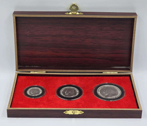 CYPRUS MAKARIOS 1974 SILVER BU COIN SET 12-6-3 POUNDS IN LUXURY CASE
