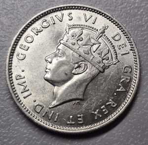CYPRUS SILVER 9 PIASTRES COINS 1940 AU+