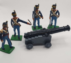 LEAD SOLDIERS VINTAGE TOYS QUEEN VICTORIAS ENT TORONTO CANADA