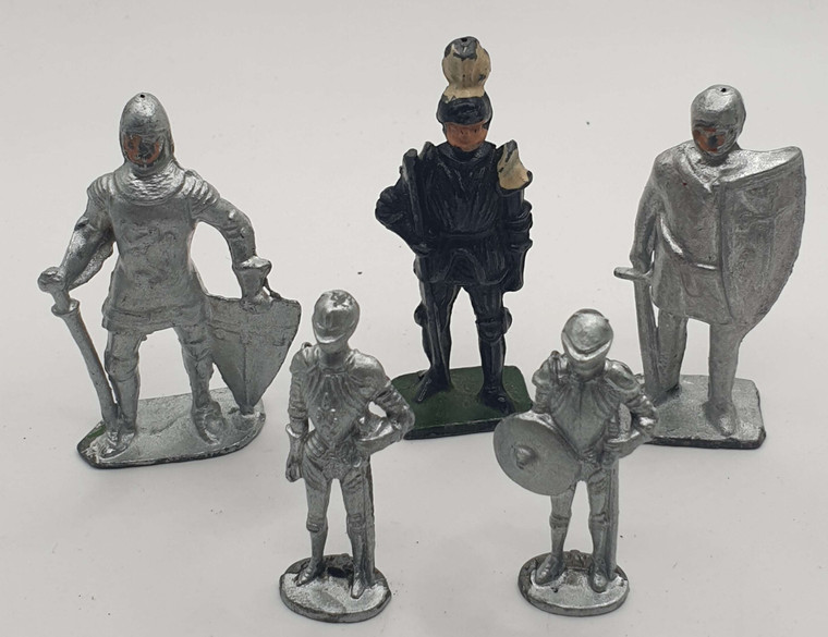 VARIUS LEAD 5 KNIGTS SOLDIERS VINTAGE TOYS LOT