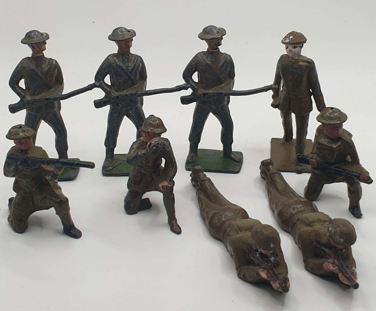 LEAD 9 WWI BRITISH SOLDIERS VINTAGE TOYS LOT