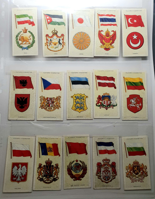 JOHN PLAYERS TOBACCO 50 TRADING CARDS 1930-1939 '' NATIONAL FLAGS & ARMS EMBLEMS '' COMPLETE COLLECTION!!